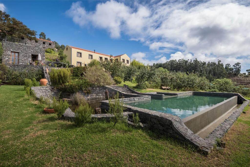 casas-da-levada-rural-eco-pool-madeira
