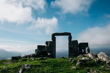 door-to-nowhere-sculpture-vila-nova-de-cerveira