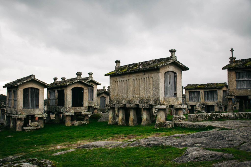 espigueiros-stone-granaries-lindoso-geres-portugal