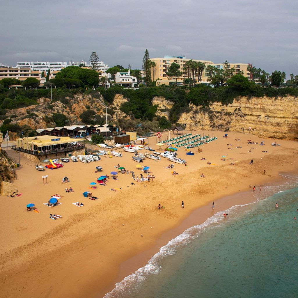 olhos-de-agua-beach-holiday-algarve-portugal
