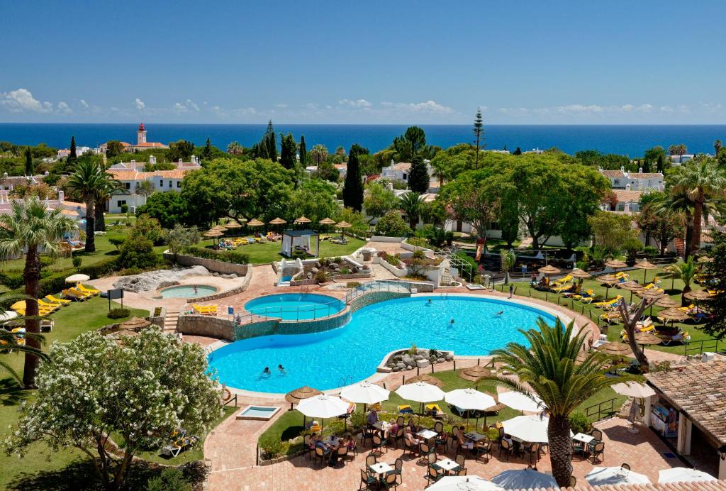 panoramic-pools-sea-view-rocha-brava-village-resort-carvoeiro-algarve
