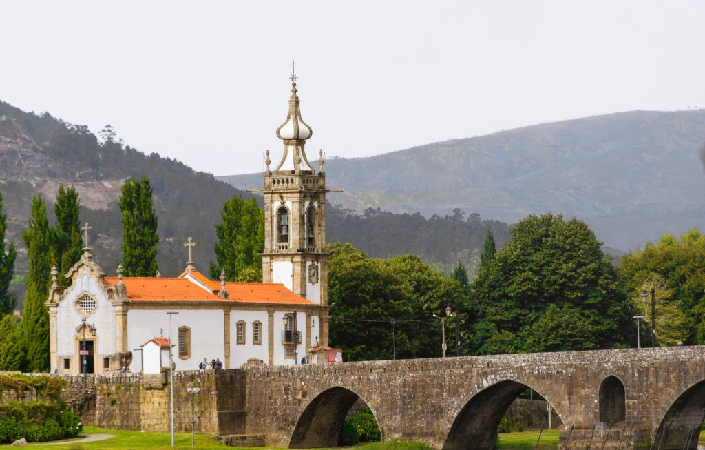 ponte-de-lima-misericordia-church-roman-bridge-portugal