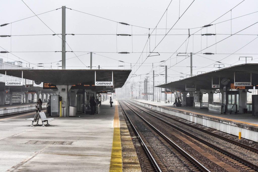 porto-campanha-station-train-platform-mist-day