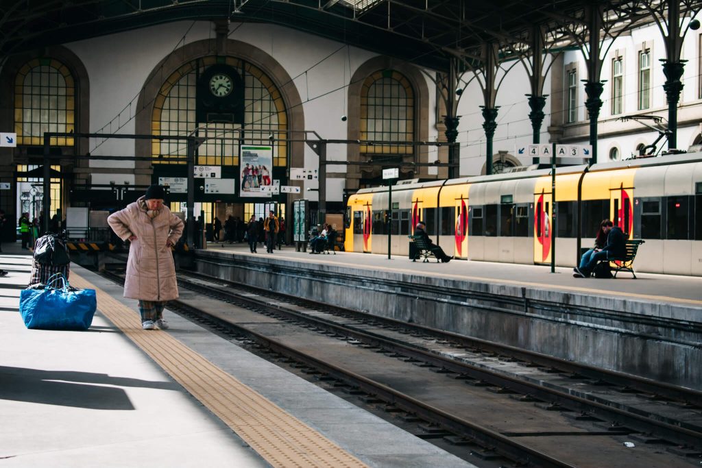 sao-bento-train-station-interior-people-waiting