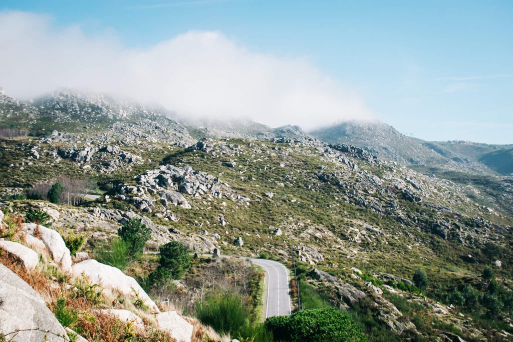 serra-da-gávea-road-vila-nova-de-cerveira-view