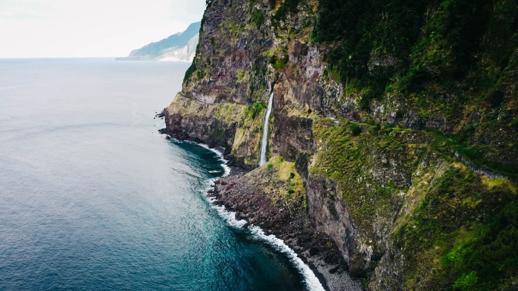 veil-of-the-bride-waterfall-sea-cliffs-madeira