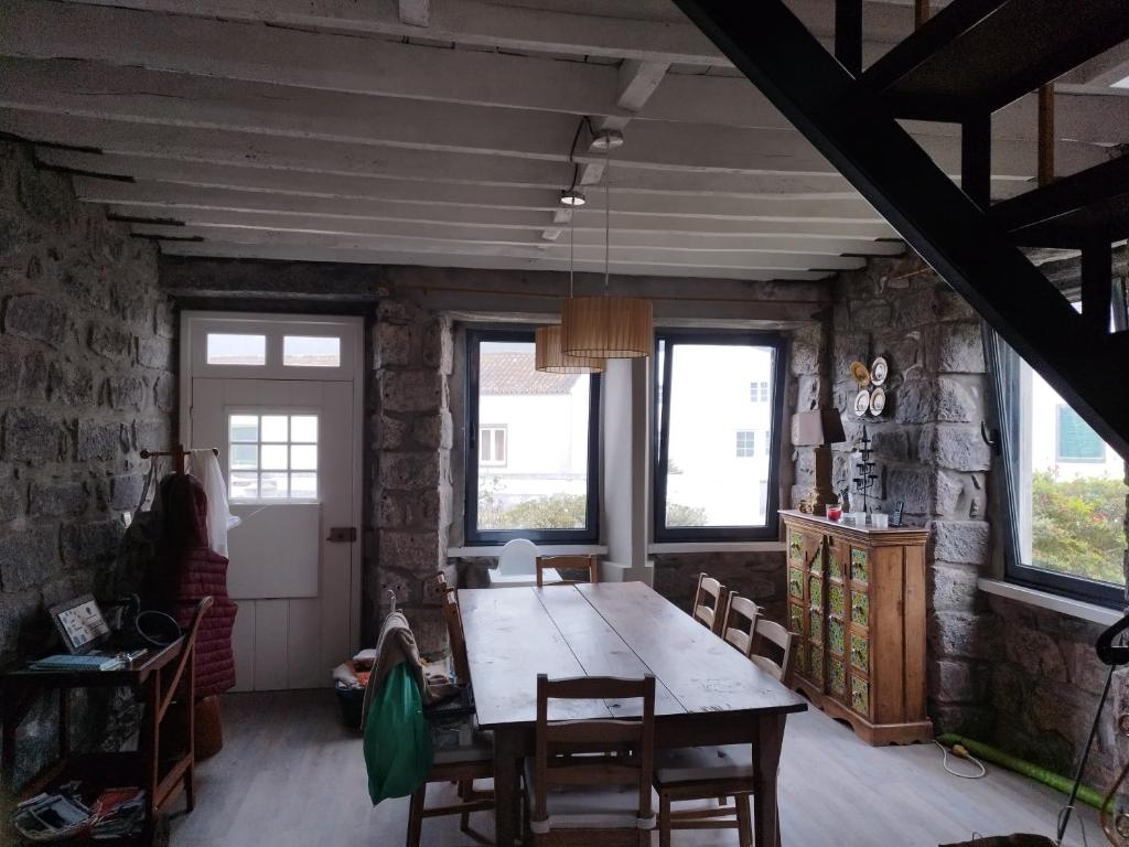 sao-miguel-azores-casa-dos-platanos-rustic-stone-dining-room-accommodation