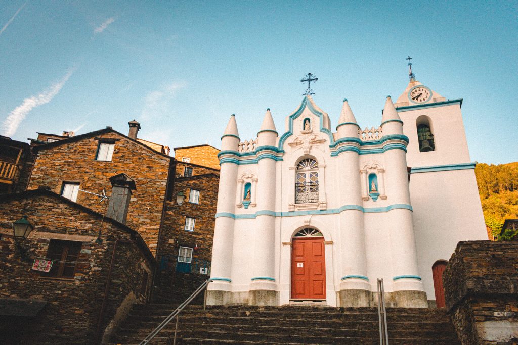 white-and-blue-church-in-schist-village-piodao-portugal